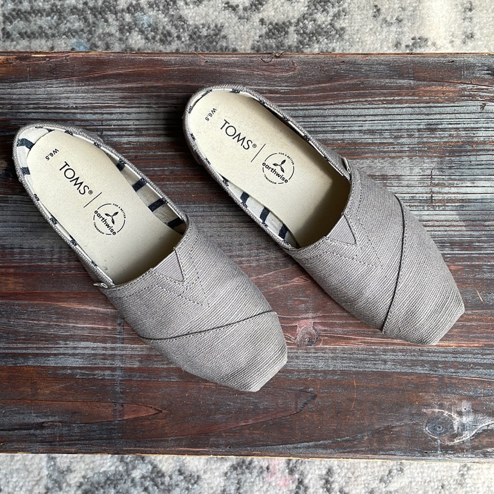 GreY Canvas TOMS Size W6.5